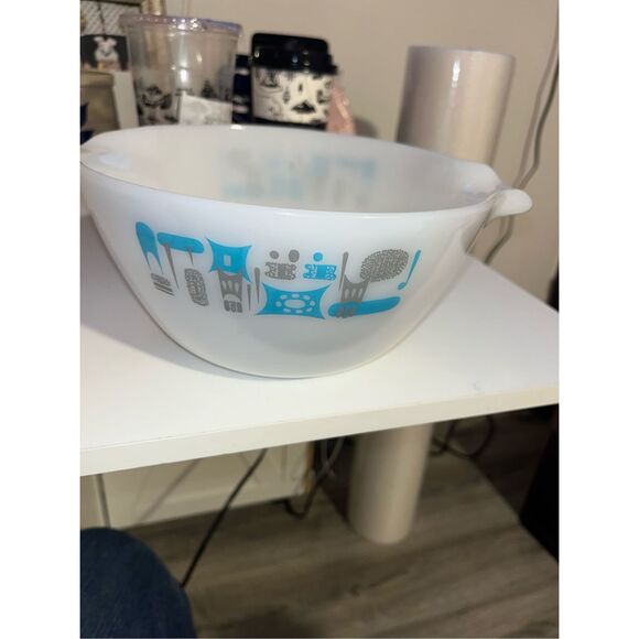 Vintage MCM Fire King Atomic Blue Heaven 10 inch bowl flawless - Picture 13 of 16